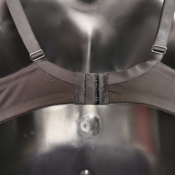 40D JONES NEW YORK, Black Wired Lace Bra EUC B20 - Picture 3 of 7